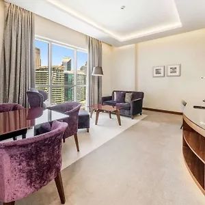 Radisson Blu Hotel, Waterfront Hotel